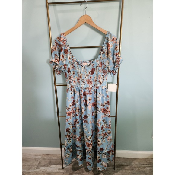 Charmed Hearts Dresses & Skirts - Charmed Hearts Dress Size Large Floral Smocked Dress NWT